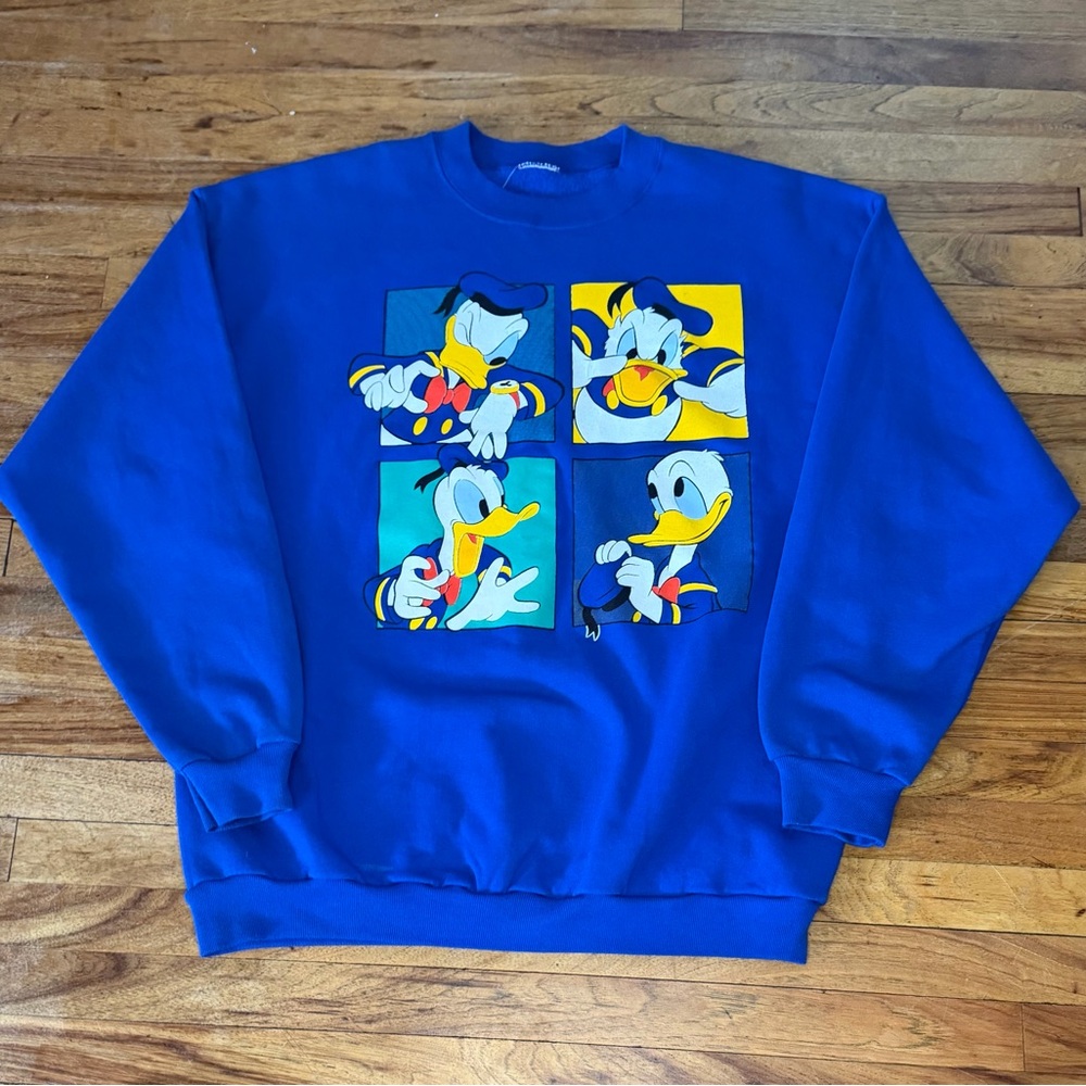 Vintage 90’s Donald Duck Graphic Sweater